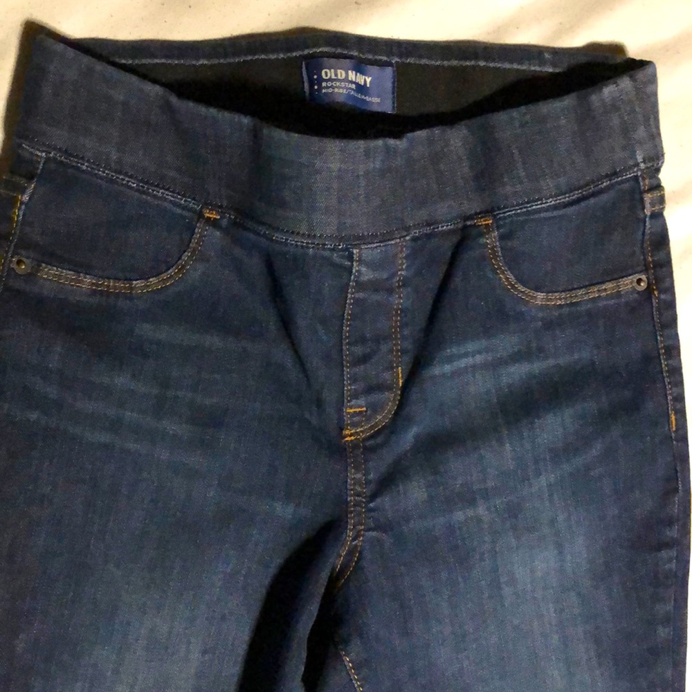 Old Navy mid rise rockstar jeans size 2